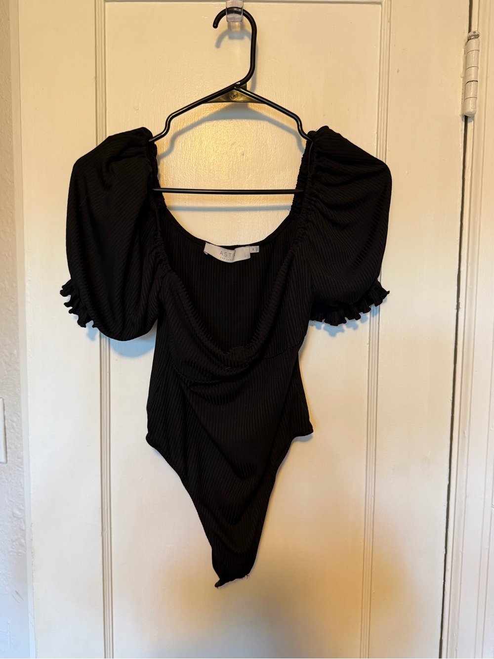 Astr Black Ribbed Puff-Sleeve Bodysuit